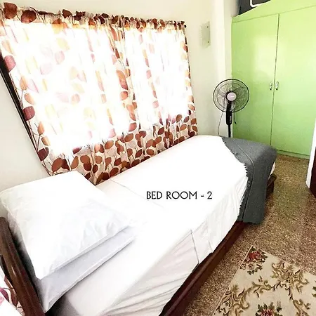 Beach Resorts Walking Distance To The Town House Davao Exterior photo