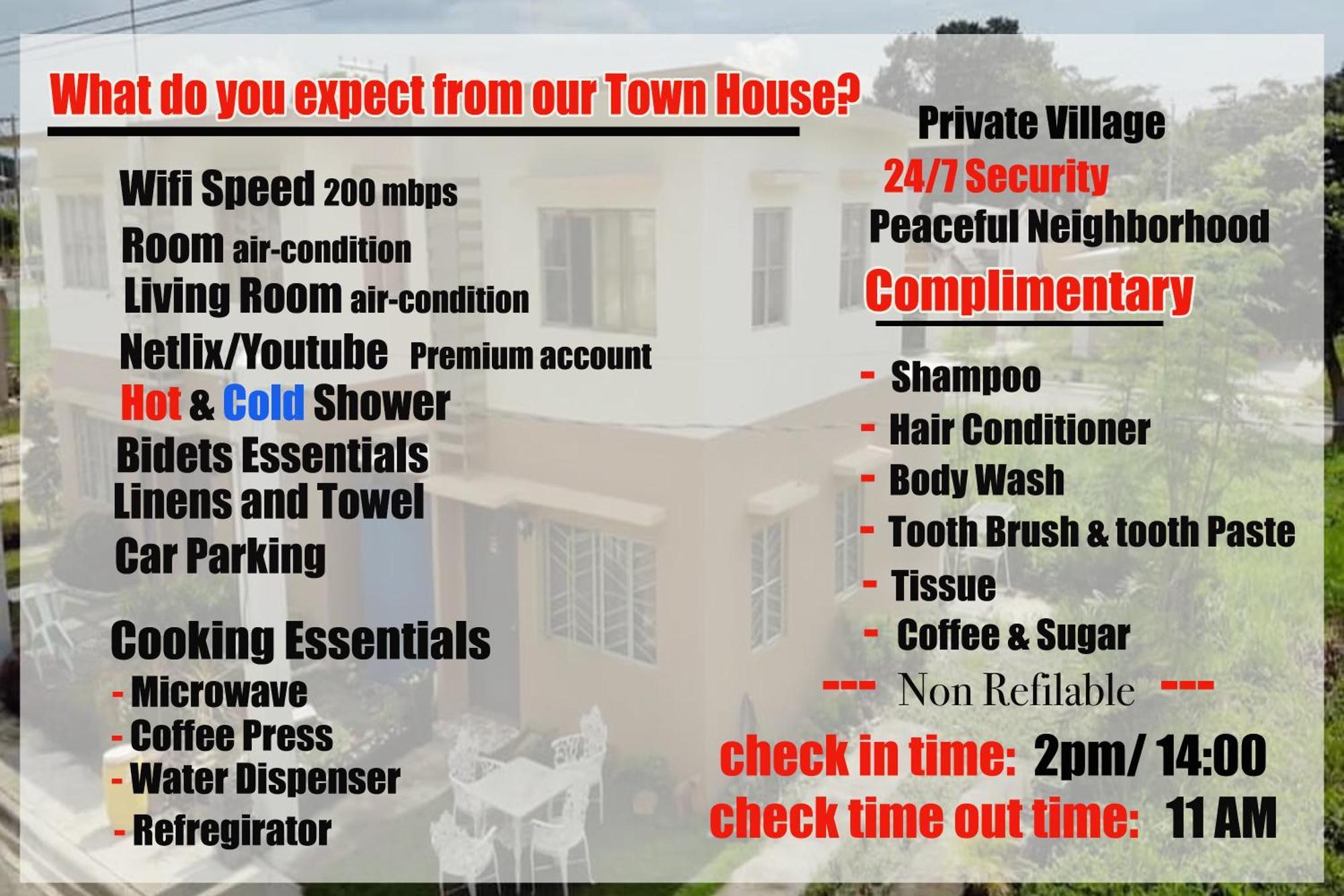 Walking Distance To The Town House Holiday home